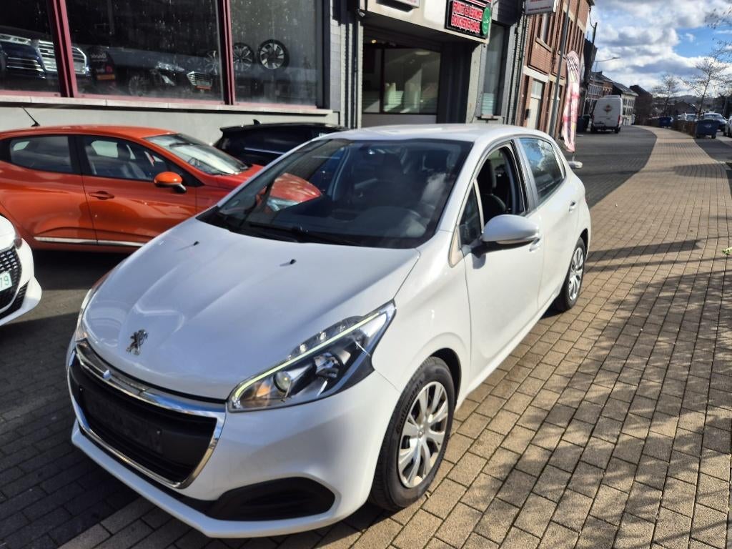 Peugeot 208 1.6 BlueHDI ACTIVE 74 KW 100CH 1 JAAR GARANTIE, Auto's, Voorwielaandrijving, Testrit aan huis, Stof, 4 cilinders
