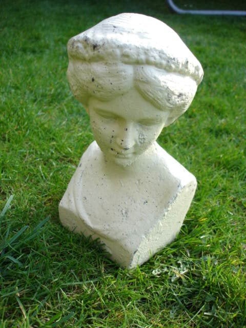 buste d une femme en fonte pat blanc rouillé, Jardin & Terrasse, Décoration murale de jardin, Neuf, Enlèvement ou Envoi