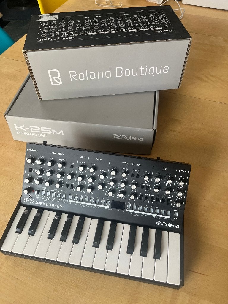 ROLAND SE-02 + K-25M - UITSTEKENDE CONDITIE, Ophalen, Roland, Overige aantallen, Zo goed als nieuw