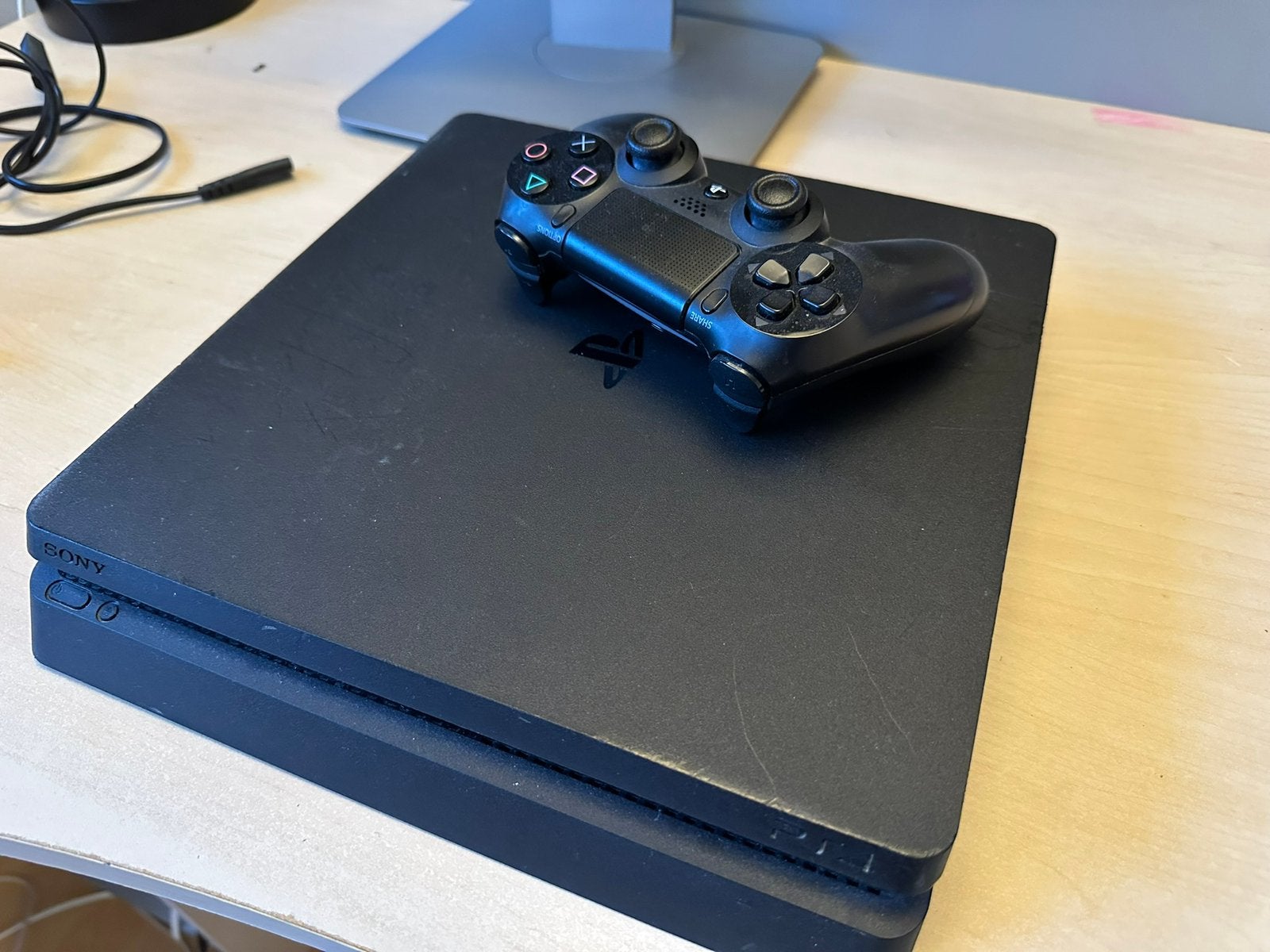 PS4 slim, Games en Spelcomputers, Spelcomputers | Sony PlayStation 4, Ophalen, Zo goed als nieuw, Met 1 controller, Slim