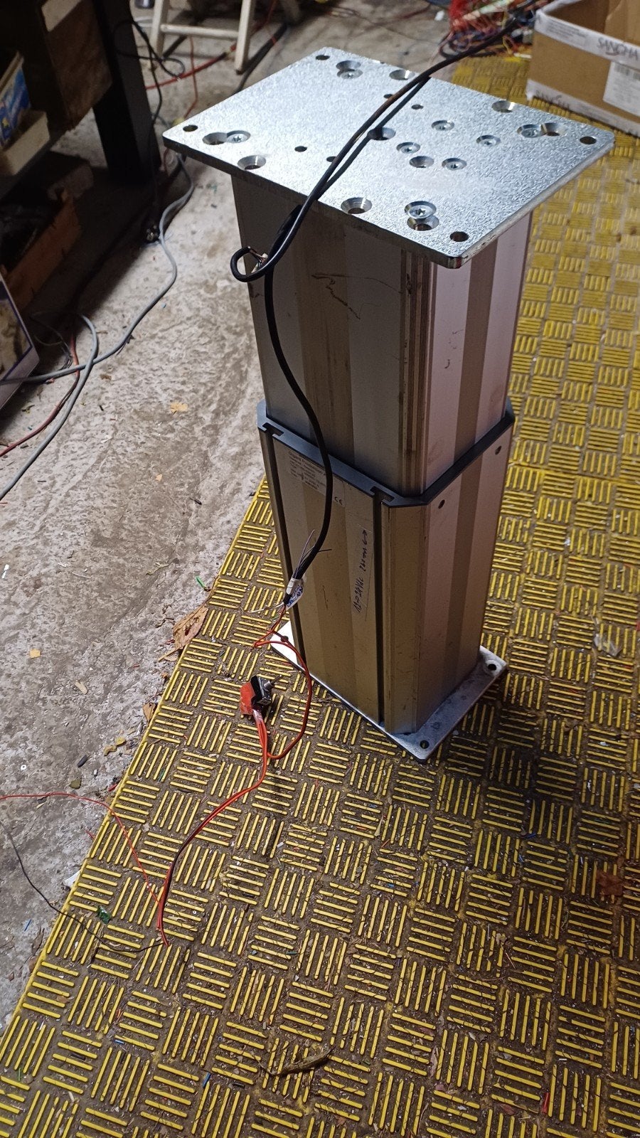 Lift actuator 2000N 25CM, Ophalen of Verzenden, Gebruikt