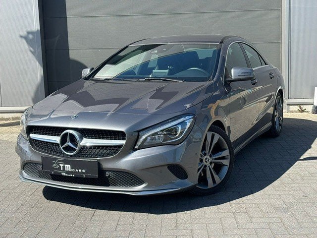 Mercedes-Benz CLA automaat 42.000km, Auto's, 4 cilinders, Parkeersensor, Leder en Stof, Zwart