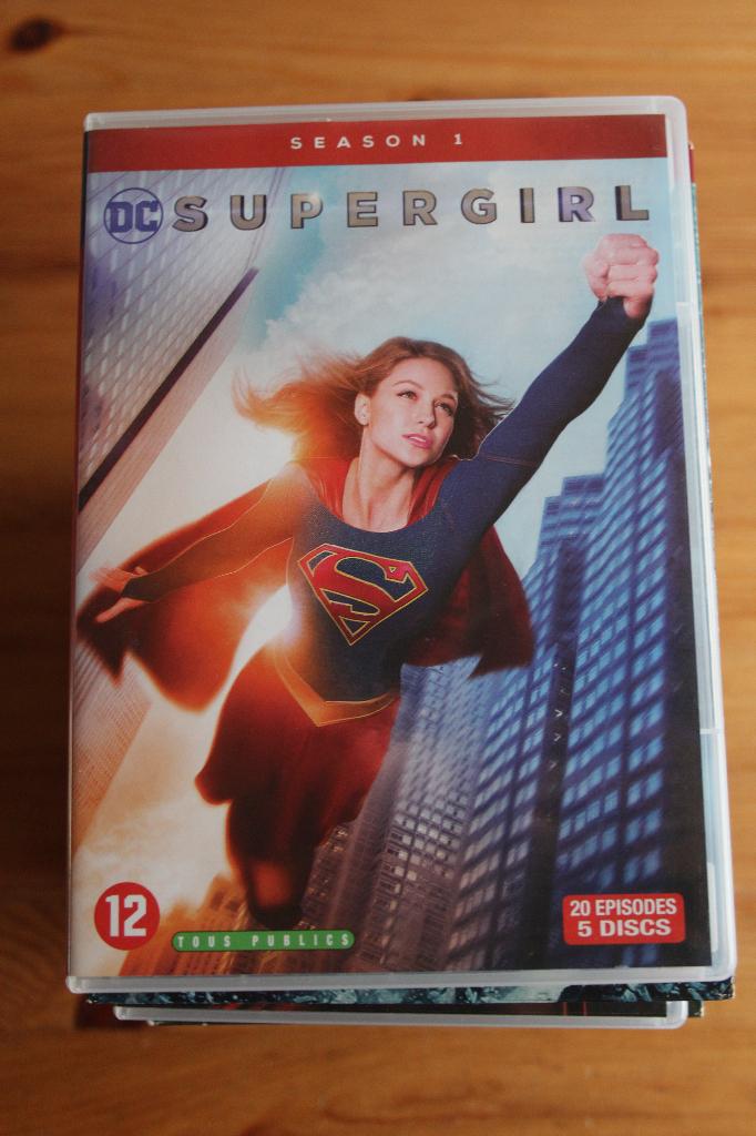 Supergirl  seizoen 1-2-3-4, Vanaf 12 jaar, Ophalen of Verzenden, Zo goed als nieuw, Science Fiction en Fantasy