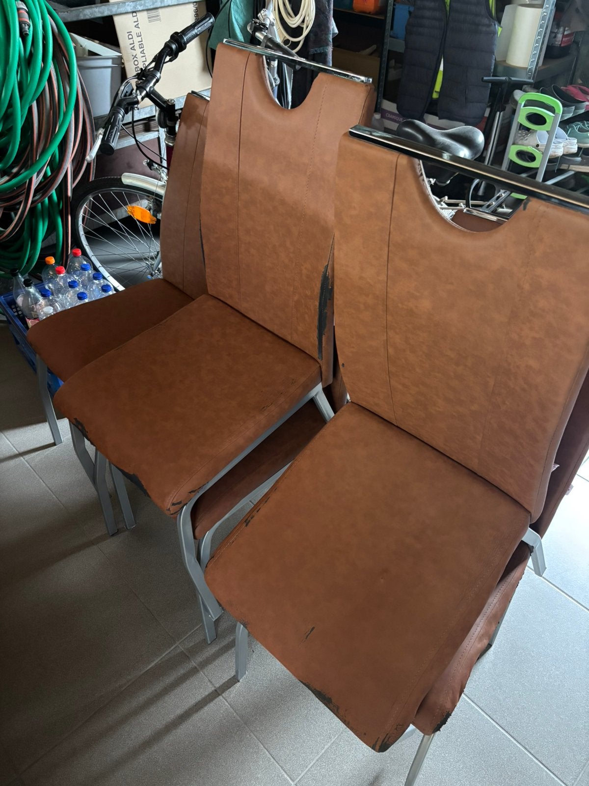 Gratis stoelen, Ophalen, Gebruikt, Leer