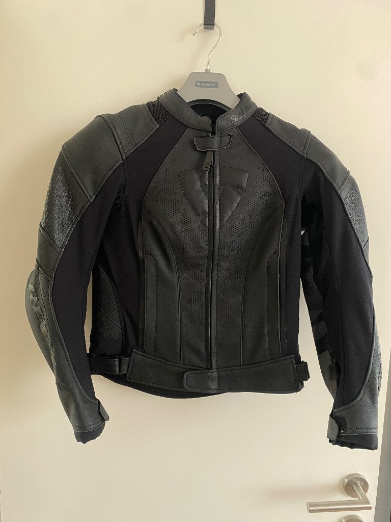 Veste moto femme Rev'It Xena 3 – Taille 36 – Neuve, Motos, Vêtements | Vêtements de moto, Manteau | cuir, Femmes, Neuf, avec ticket