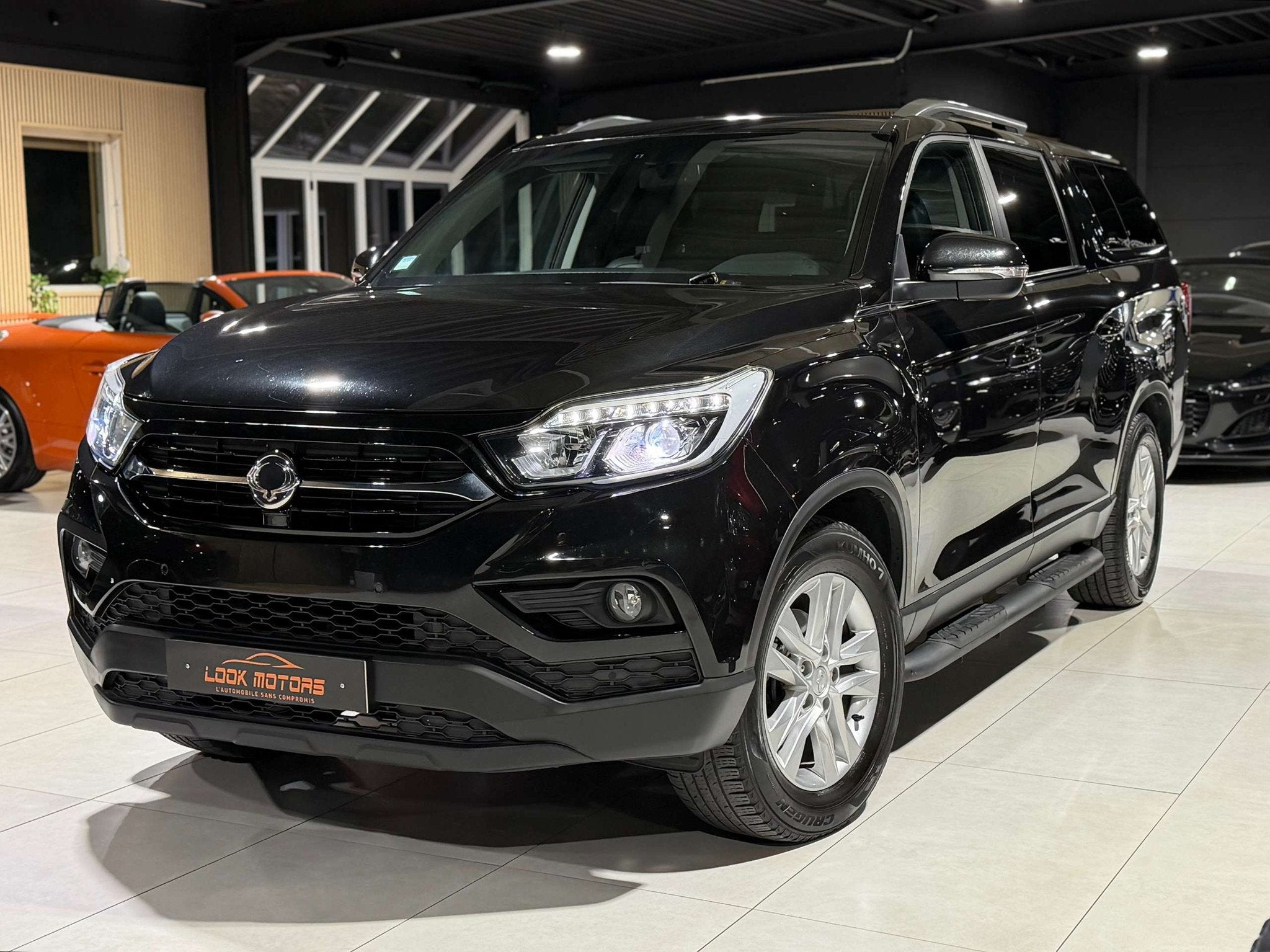 SsangYong Musso 2.2 Turbo e-Xdi 4WD AUTOMATIQUE 181CV CUIR N, Auto's, Automaat, 4 deurs, 2157 cc, Gebruikt