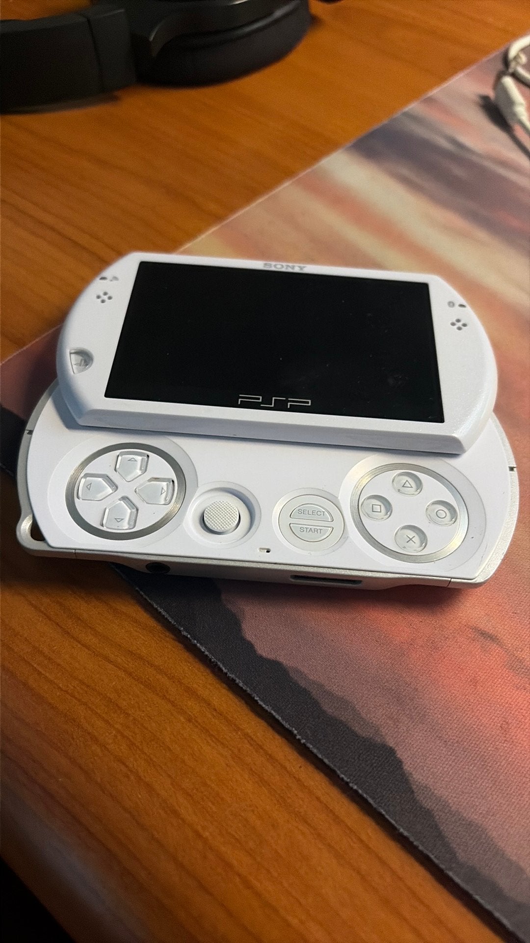 Psp go 64gb micro sd, Consoles de jeu & Jeux vidéo, Consoles de jeu | Sony PSP, Enlèvement, Utilisé, PSP