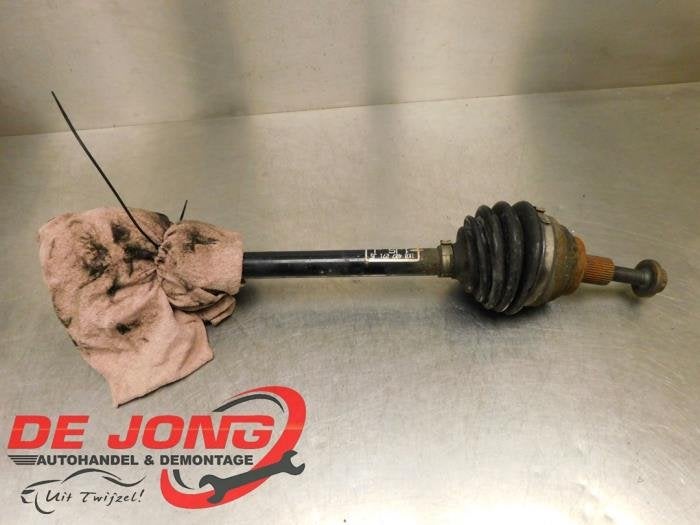 Aandrijfas links-voor van een Volkswagen Golf, Gebruikt, -, Volkswagen, -