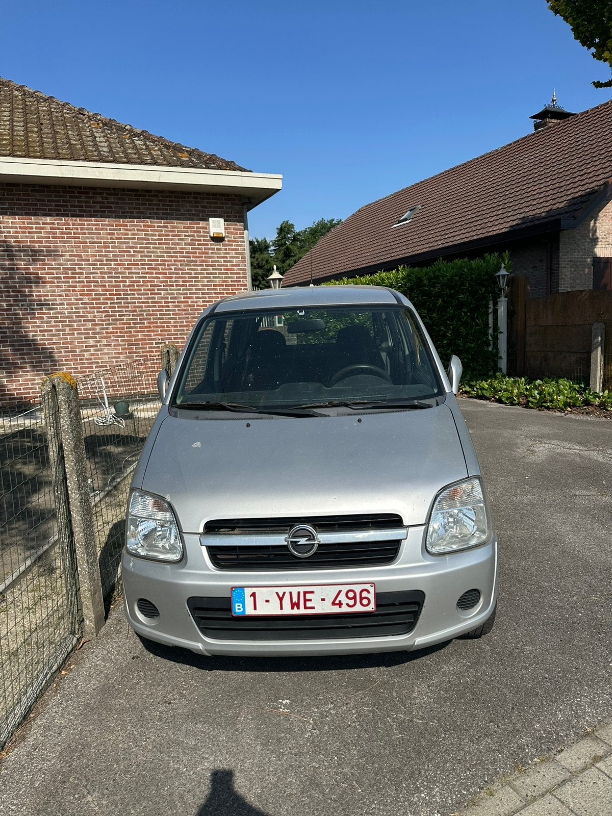 Opel agila 1.0 eerste eigenaar te koop, Autos, Opel, Argent ou Gris, Achat, Boîte manuelle, Noir