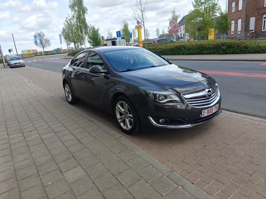 Opel Insignia 1.6 Benzine 170Pk, Autos, Opel, Euro 5, Boîte manuelle, Noir, 5 portes