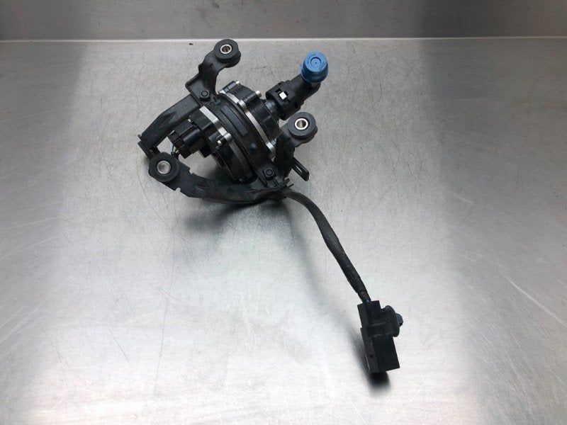 POMPE A EAU Kia Niro I (DE) (01-2016/08-2022) (|2510003HZ5|), Utilisé, Kia