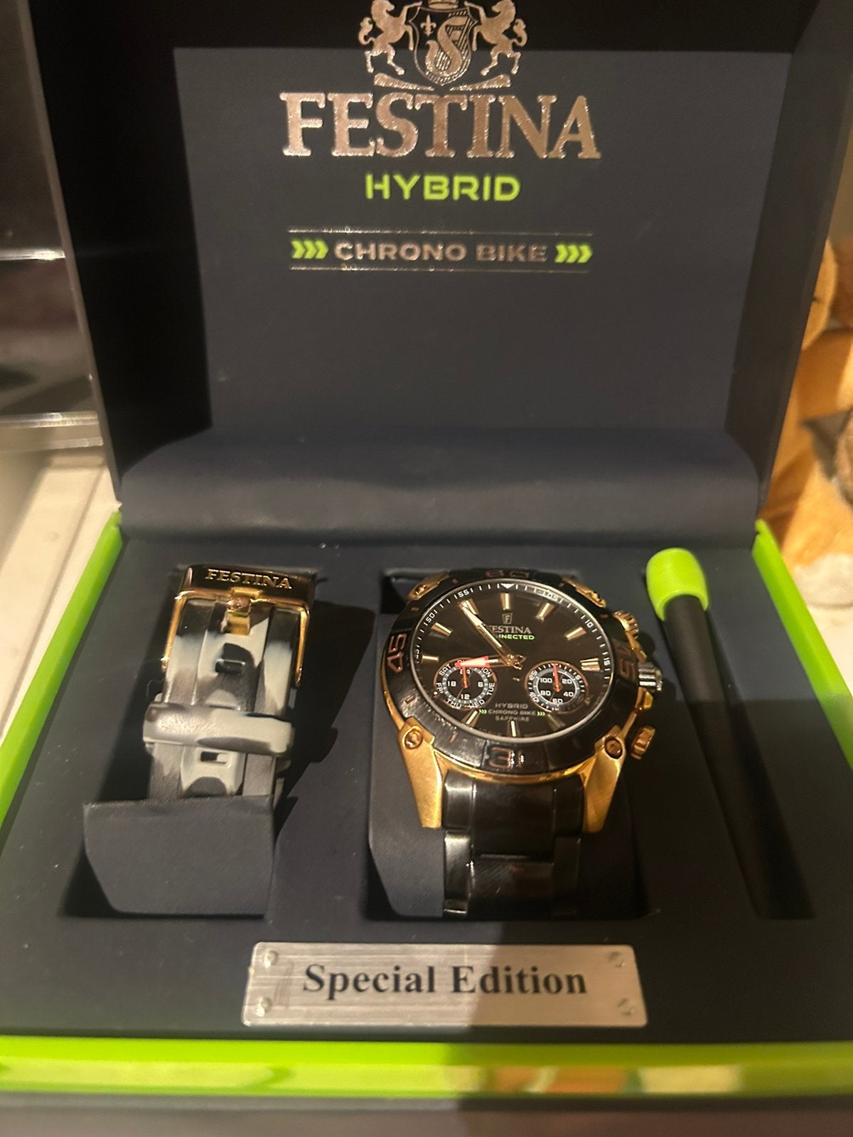 Festina horloge, Bijoux, Sacs & Beauté, Montres | Hommes, Enlèvement, Comme neuf
