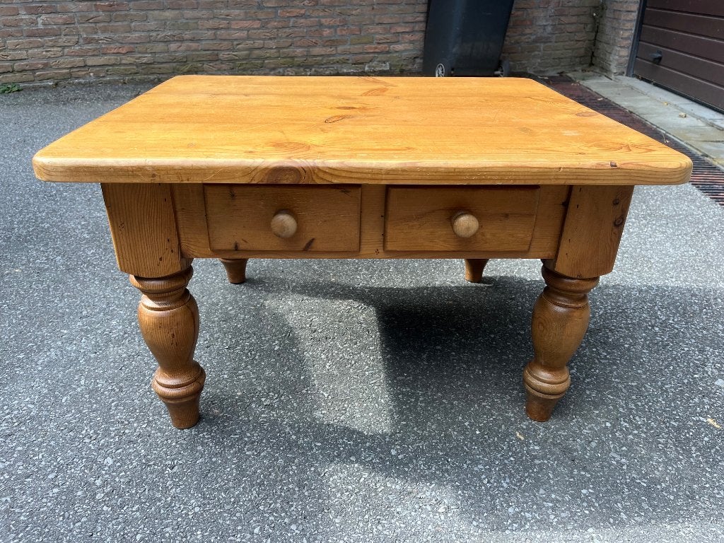 Petite table basse en bois avec 2 tiroirs, Ophalen, Gebruikt, 50 tot 100 cm, Vierkant