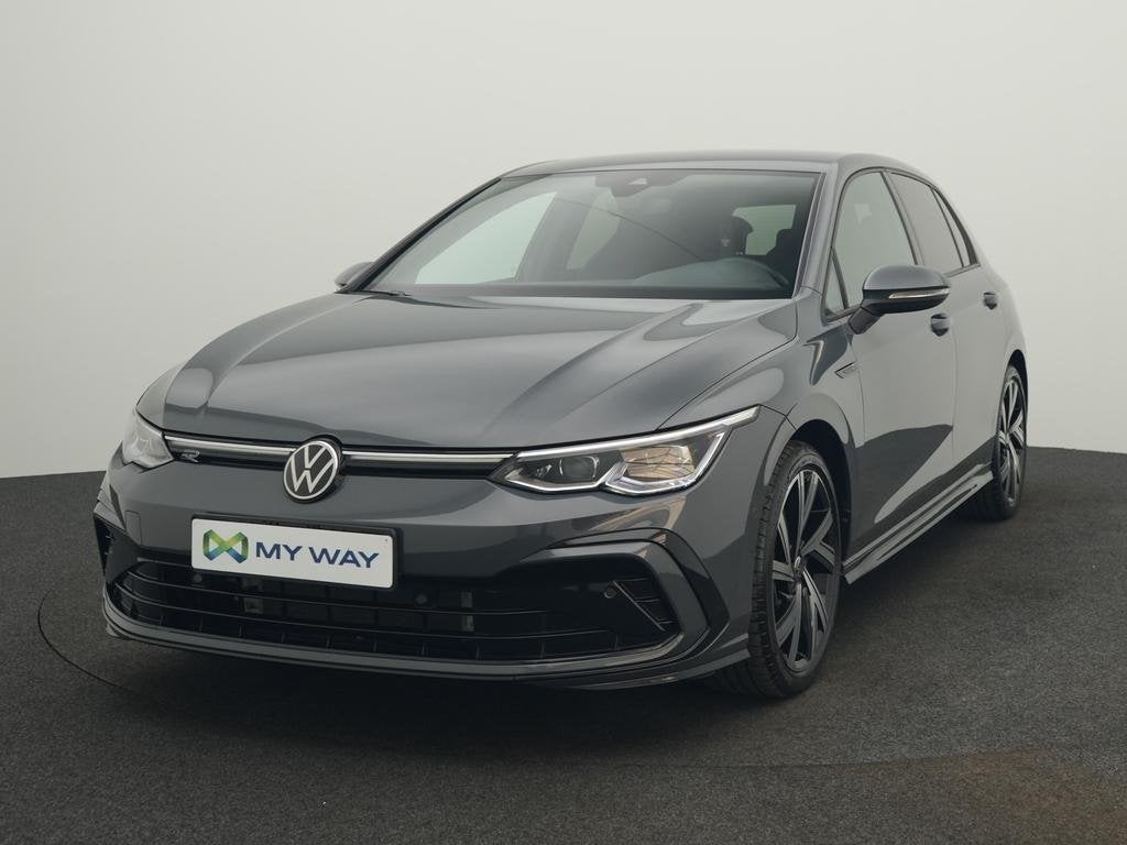 Volkswagen Golf VIII Golf 1.5 eTSI R-Line Business Premium D, Auto's, Volkswagen, Automaat, 110 g/km, Golf, Zilver of Grijs