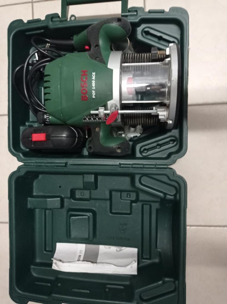 Bovenfrees Bosch POF 1400 ACE +  koffer + frezenset, Ophalen, Zo goed als nieuw, Bovenfrees, Bosch