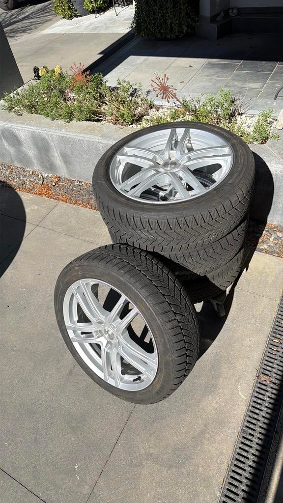 À vendre 4 jantes Dezent TZ avec pneus hiver, 215 mm, Banden en Velgen, Nieuw, Winterbanden