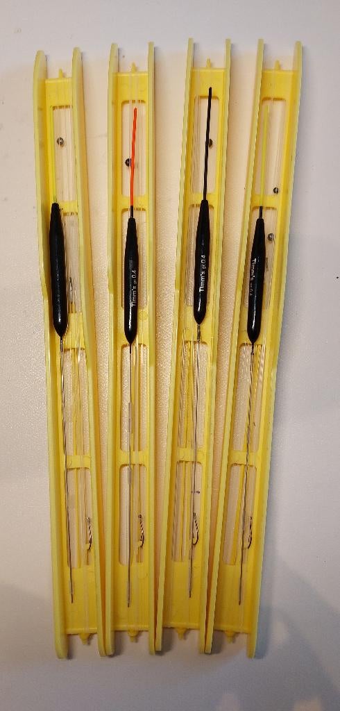 Hengelsport 4 zelfgemaakte vislijntjes set 79, Watersport en Boten, Ophalen of Verzenden, Nieuw, Vaste hengel