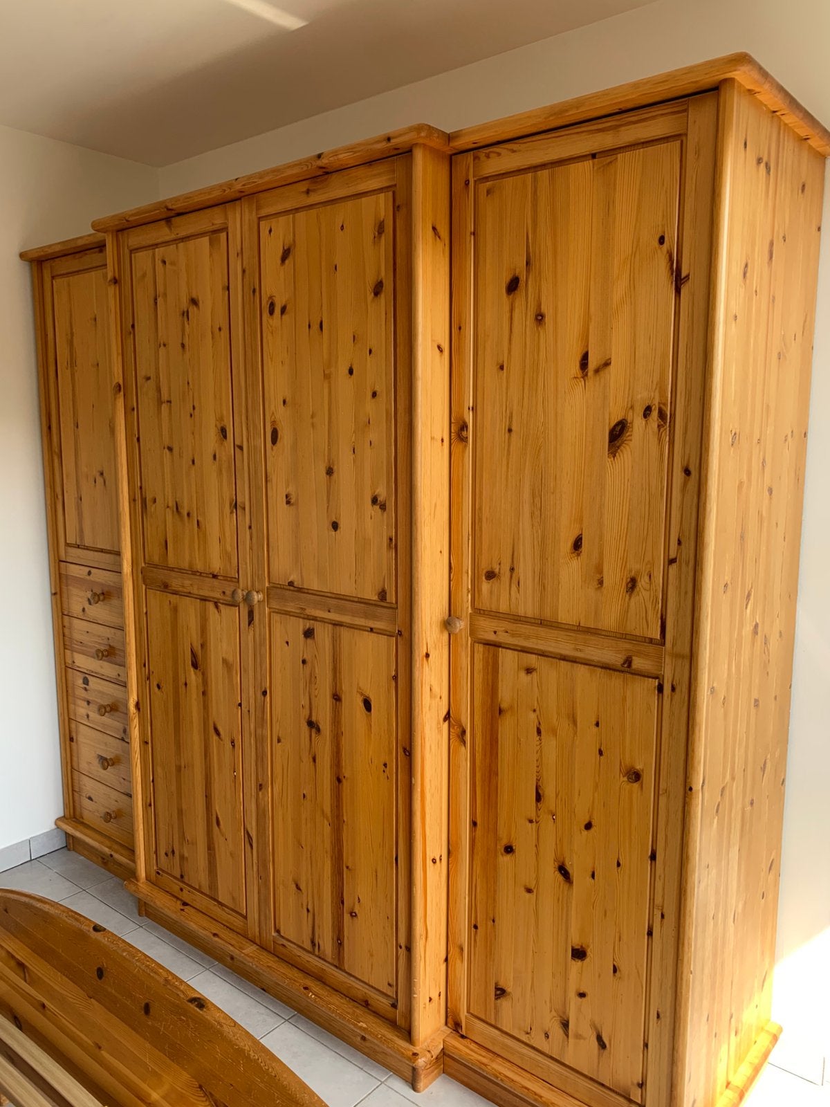GRATIS grote houten kleedkamer, Ophalen, Gebruikt, 200 cm of meer, Bois