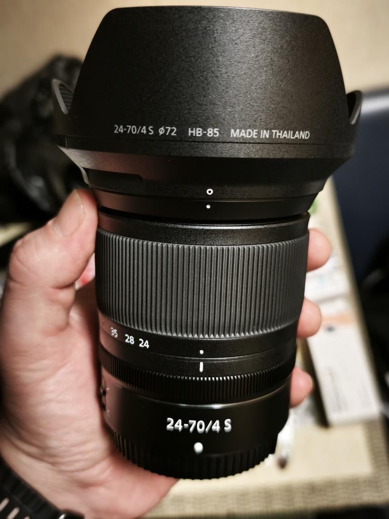 UNIEKE KANS: Nikon Z 24-70mm f/4 S - SPLINTERNIEUW, TV, Hi-fi & Vidéo, Photo | Lentilles & Objectifs, Enlèvement
