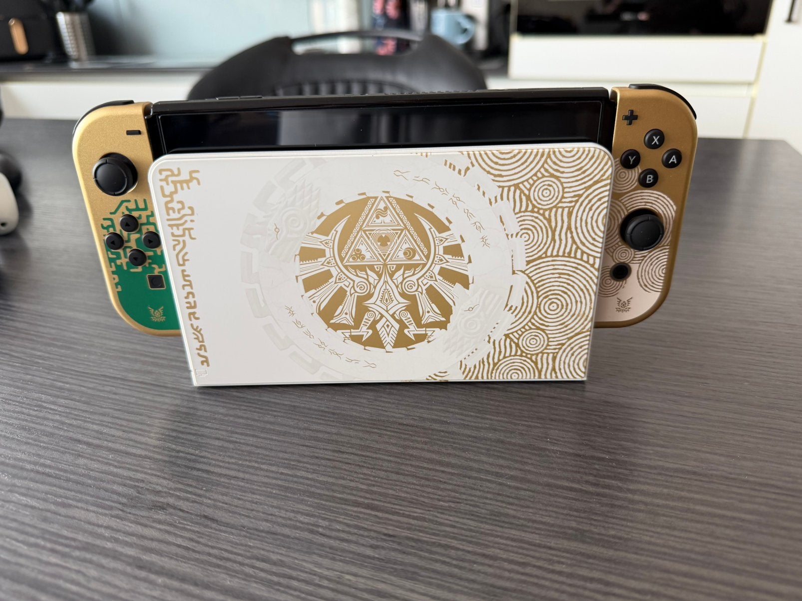 Nintedo switch oled zelda edition, Games en Spelcomputers, Ophalen, Zo goed als nieuw, Switch OLED