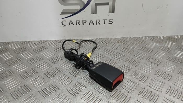 Insertion ceinture de sécurité avant droite d'un Mercedes, 3 mois de garantie, Utilisé, -, -