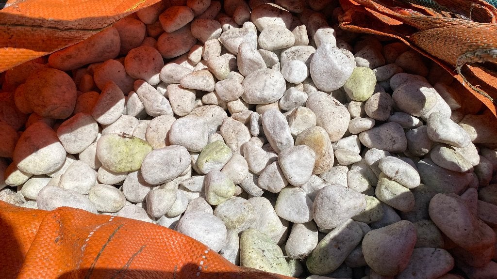 Carrara keien, Tuin en Terras, Ophalen, Zo goed als nieuw, Wit, Kei