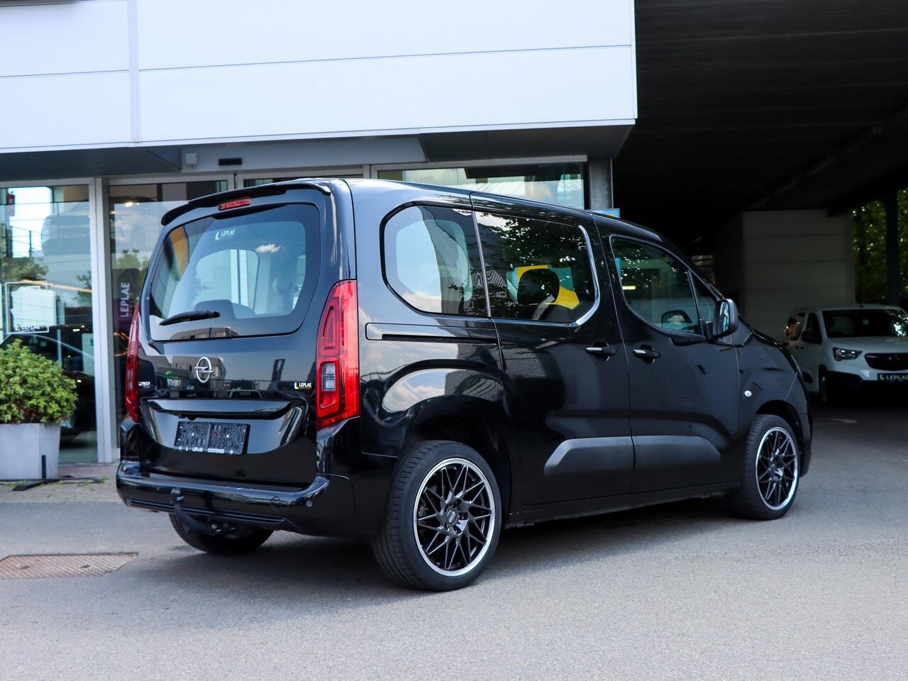 Opel Combo Life EDIT+ L1H1 1.2T 110PK ALU VELG | NAVI |  CA, Auto's, Opel, 0 kg, Monovolume, 1199 cc, 0 kg