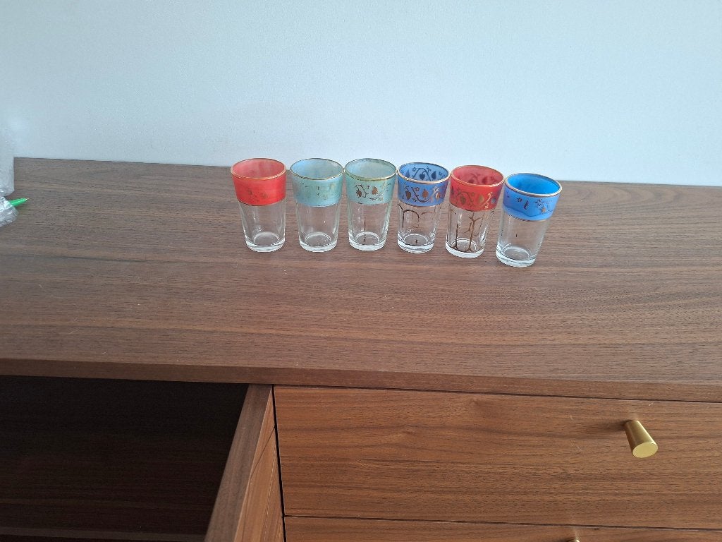 Verres à thé, Enlèvement, Utilisé