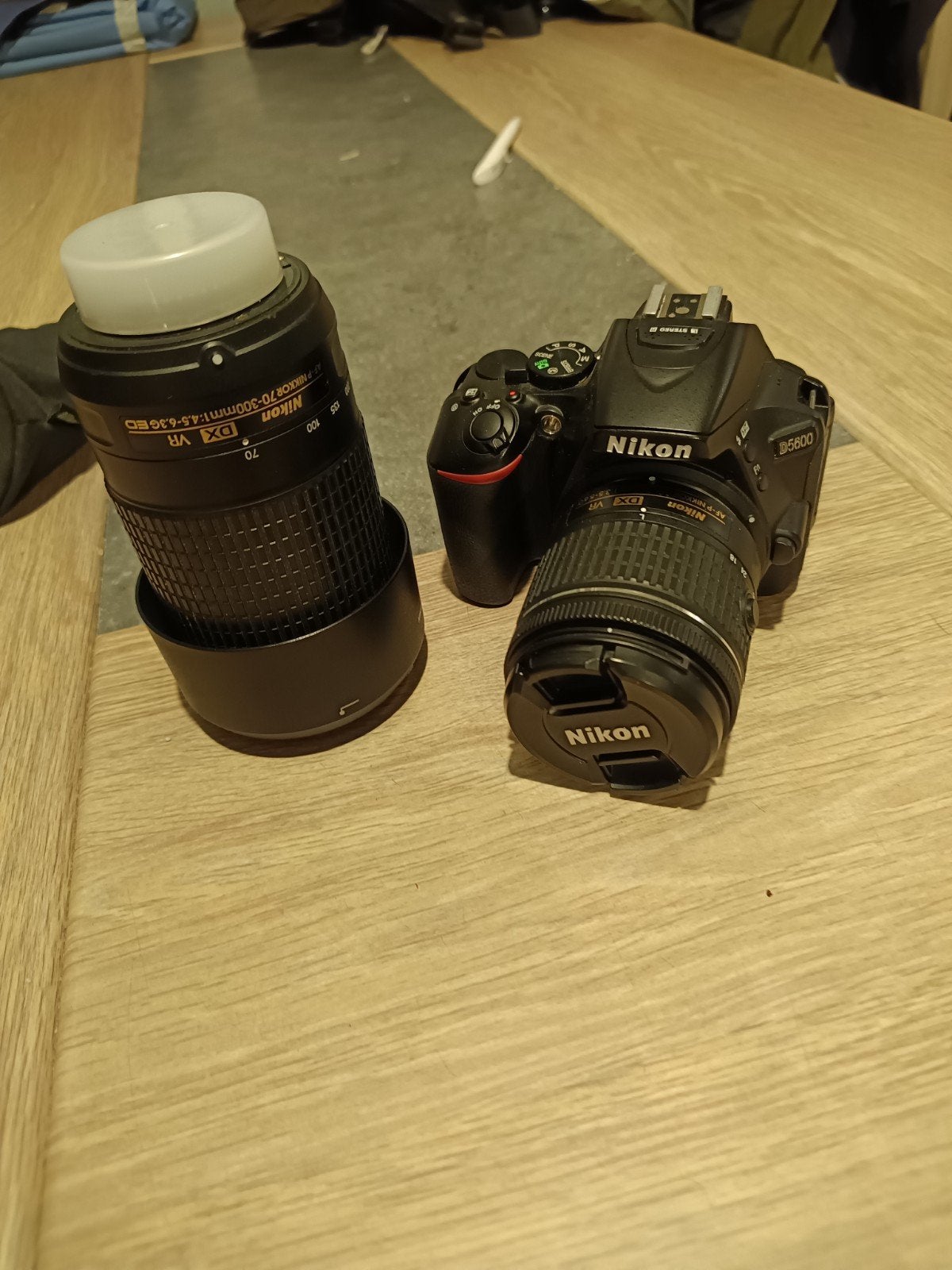 Nikon D5600 met 2 lenzen, Audio, Tv en Foto, Ophalen, Nikon