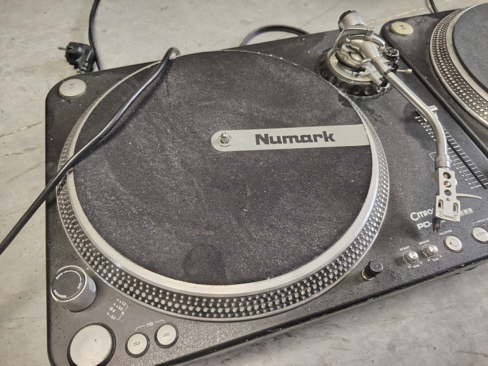 mumark TT100 direct drive dj draaitafel 2 stuks, Muziek en Instrumenten, Ophalen, Zo goed als nieuw, Draaitafel, Numark