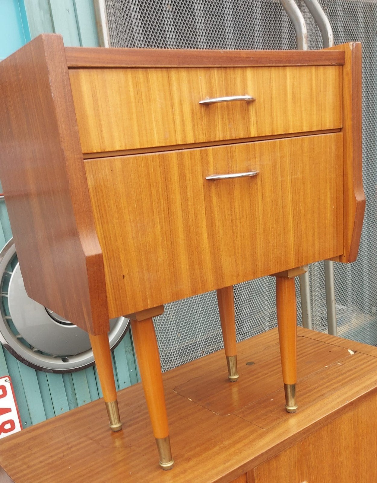 Vintage nachtkastjes naaimachine kast, Huis en Inrichting, Ophalen
