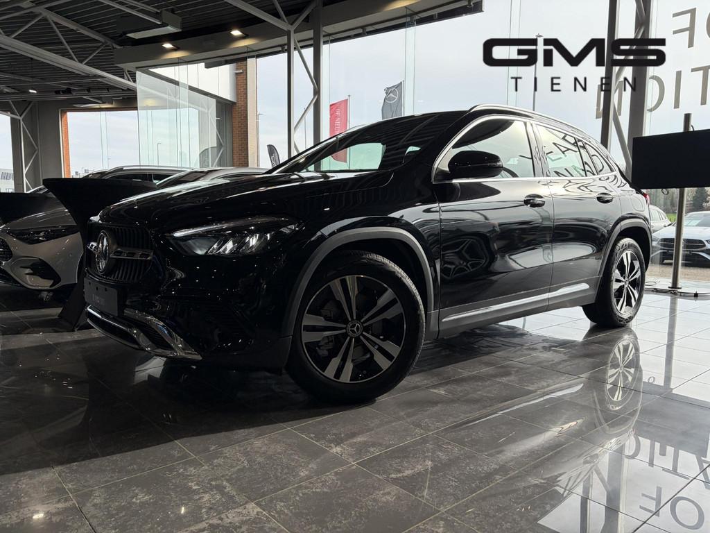 Mercedes-Benz GLA 180 Cyber Edition (automatique), Autos, Mercedes-Benz, 1332 cm³, Achat, Entreprise, 5 portes