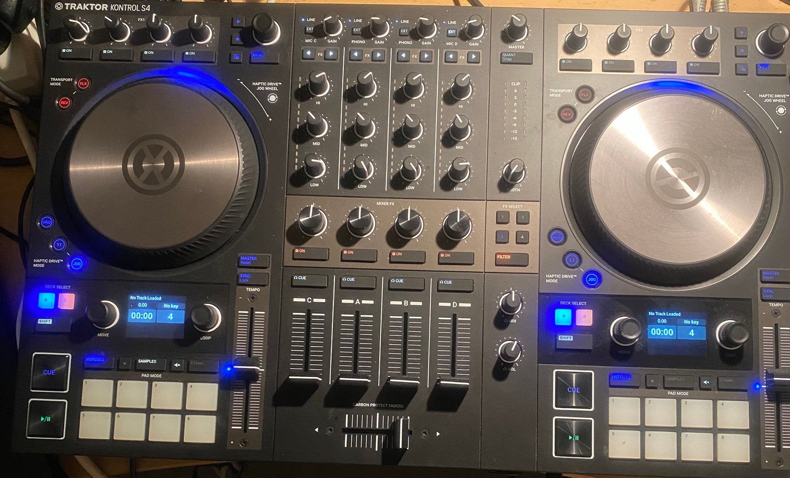 DJ controller Traktor S4 MK3, Musique & Instruments, Enlèvement ou Envoi, DJ-Set, Autres marques