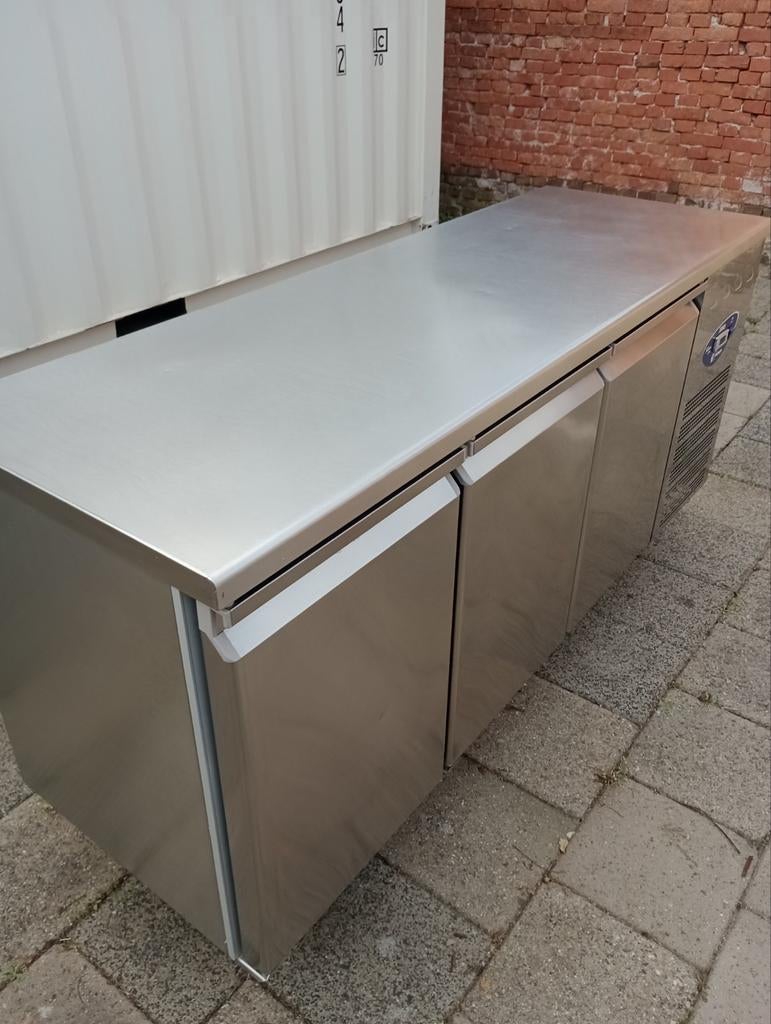 Desmon silverline koelwerkbank, Ophalen