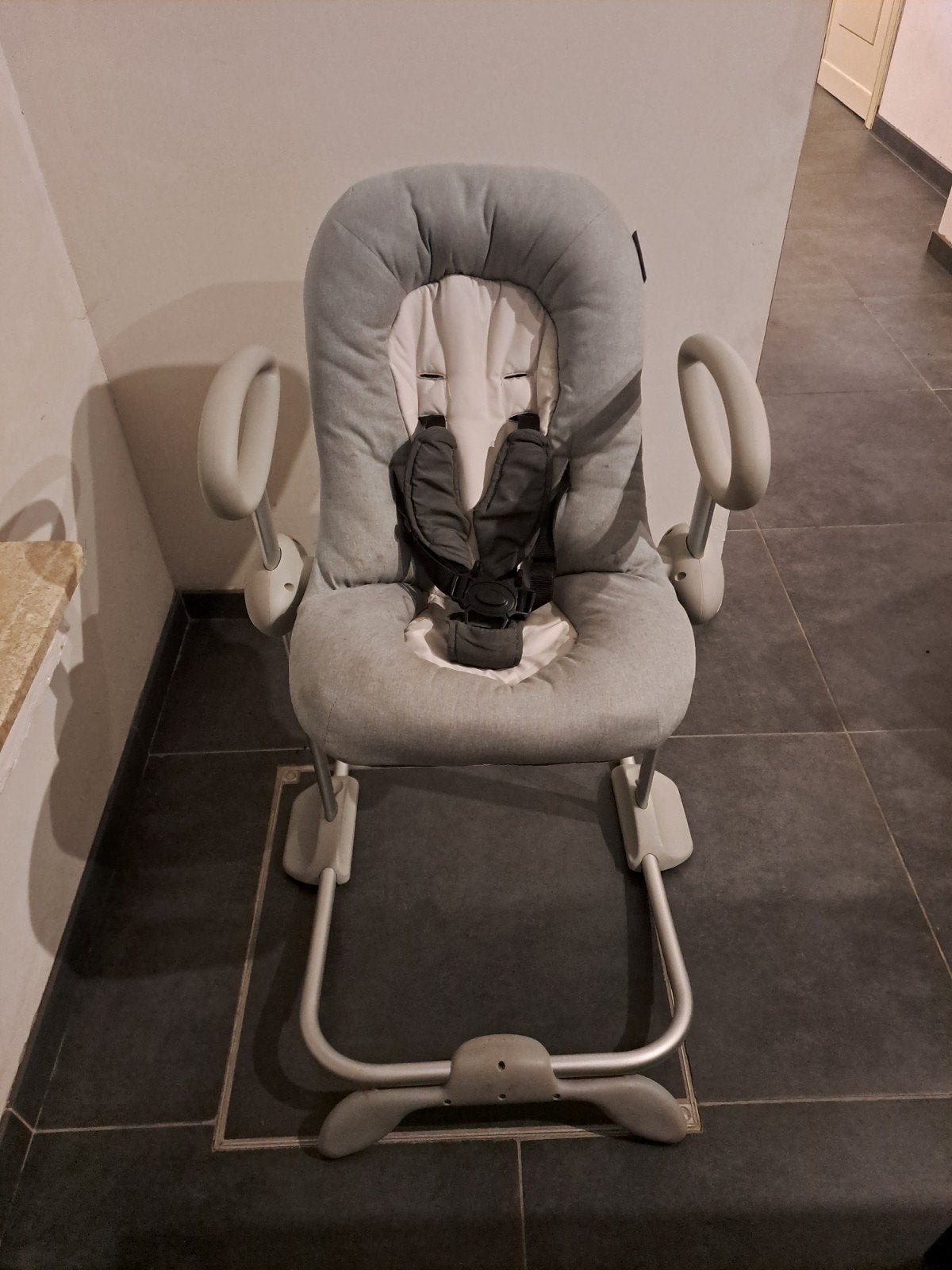 Beaba stoel Up&Down, Kinderen en Baby's, Wipstoeltjes, Schommelstoel, Met gordel(s) of riempje(s), Zo goed als nieuw, Ophalen