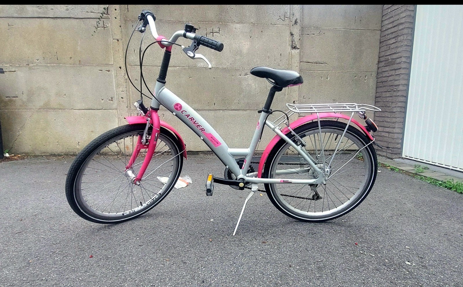 meisjesfiets. roosgrijs combinatie. topstaat!, Ophalen, Zo goed als nieuw, Velgrem, Handrem