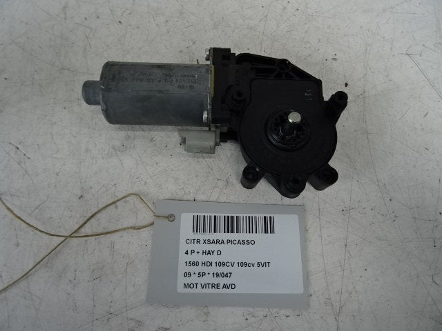 MOTEUR LEVE VITRE ELECTRIQUE AVANT DROIT Xsara Picasso (CH), Utilisé, Avant, Citroën