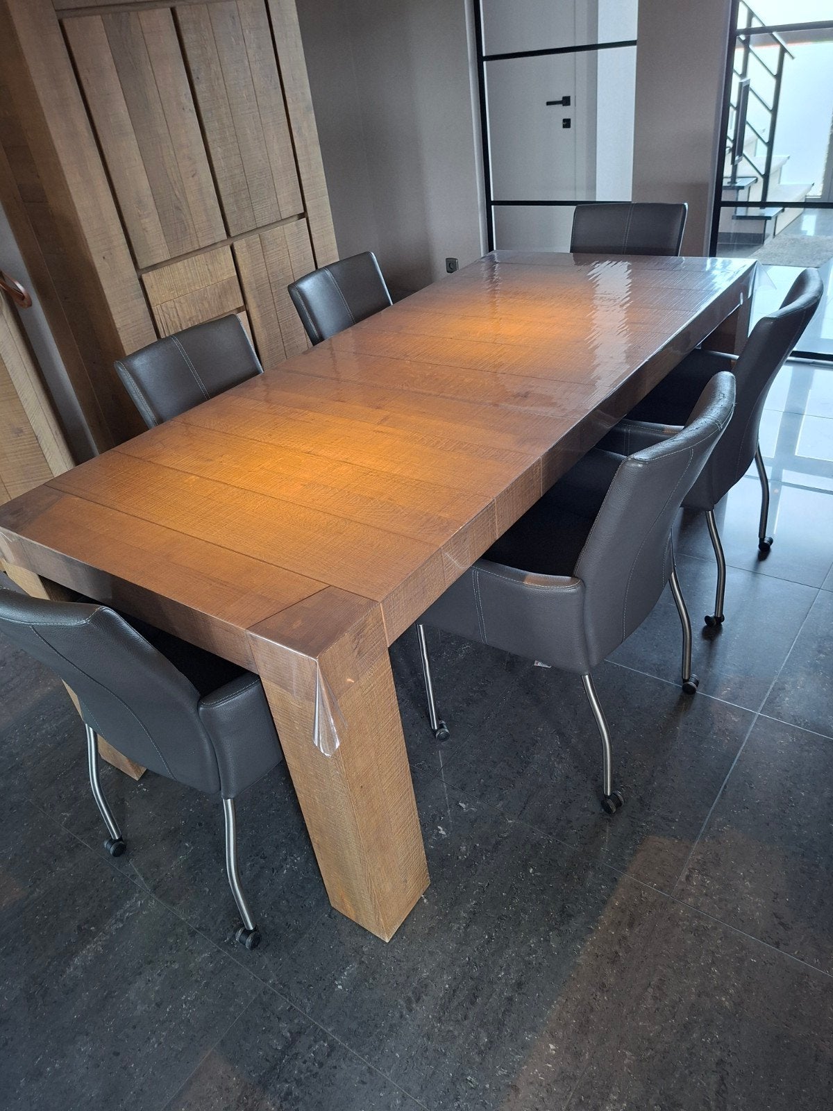 Eiken eetkamer kast 130cm, tafel 220cm en sokkel 35cm, Ophalen, Gebruikt, Eikenhout