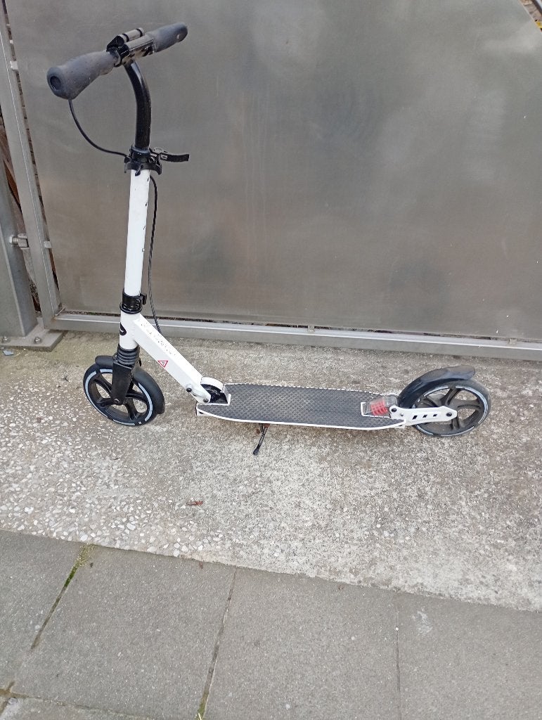 Trotinette avec frein et suspension, Vélos & Vélomoteurs, Enlèvement, Utilisé, Autres types, Autre