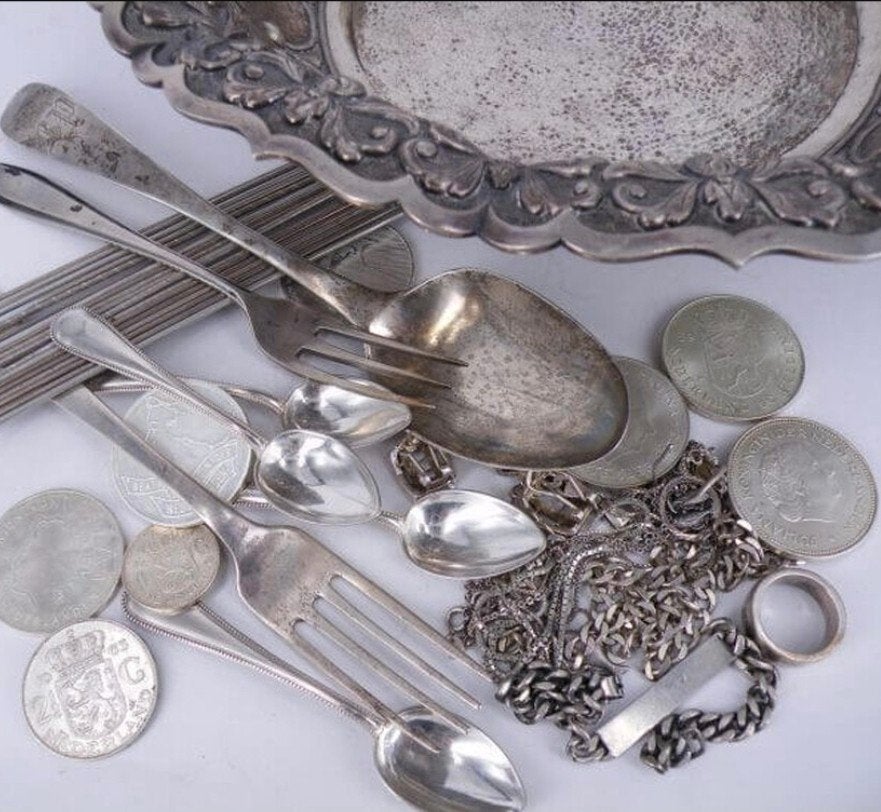 Gezocht: Zilveren bestek, munten en oud zilver

Ik koop onde, Antiek en Kunst, Ophalen, Zilver