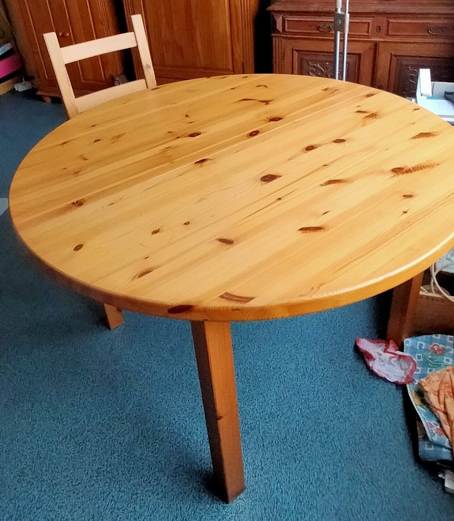 IKEA eettafel met 2 verlengbladen + 8 stoelen & kussens, Huis en Inrichting, Ophalen