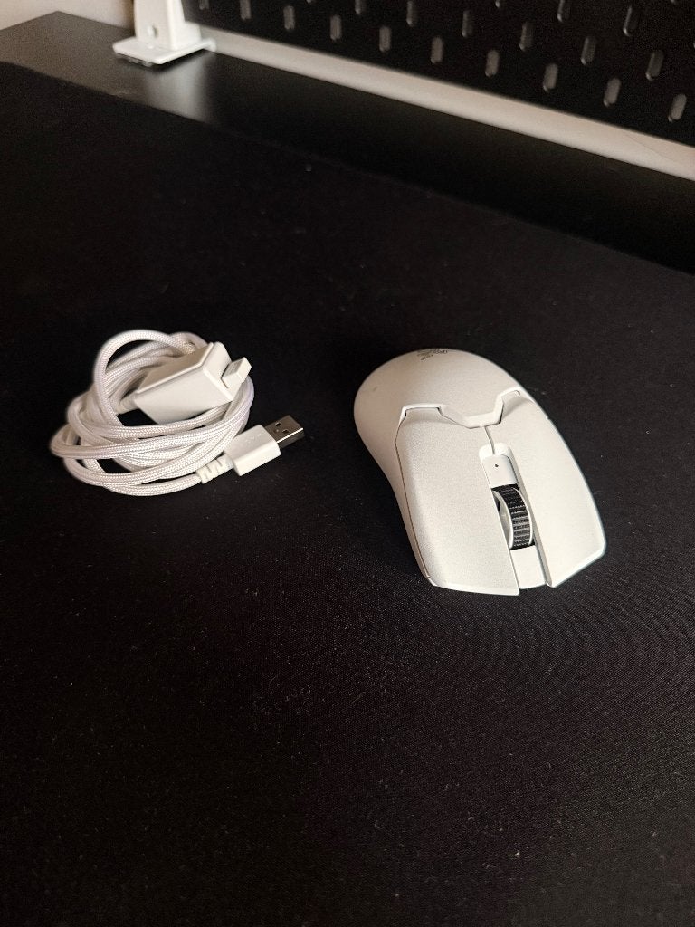 Razer Viper V2 Pro Draadloze Gaming Muis Wit, Computers en Software, Muizen, Muis, Gaming muis, Ophalen of Verzenden, Zo goed als nieuw