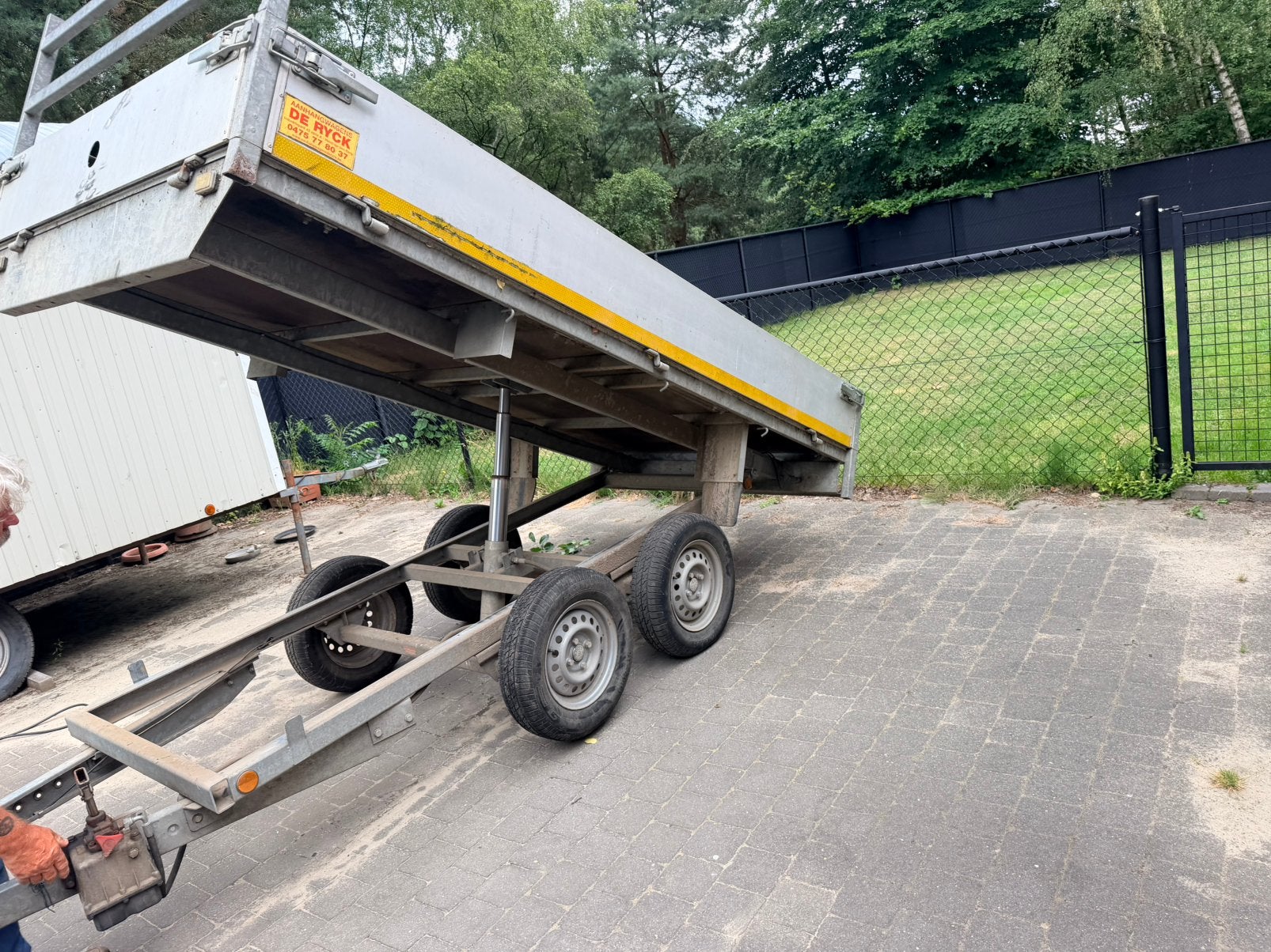 Aanhangwagen met kiepfunctie, Enlèvement, Utilisé