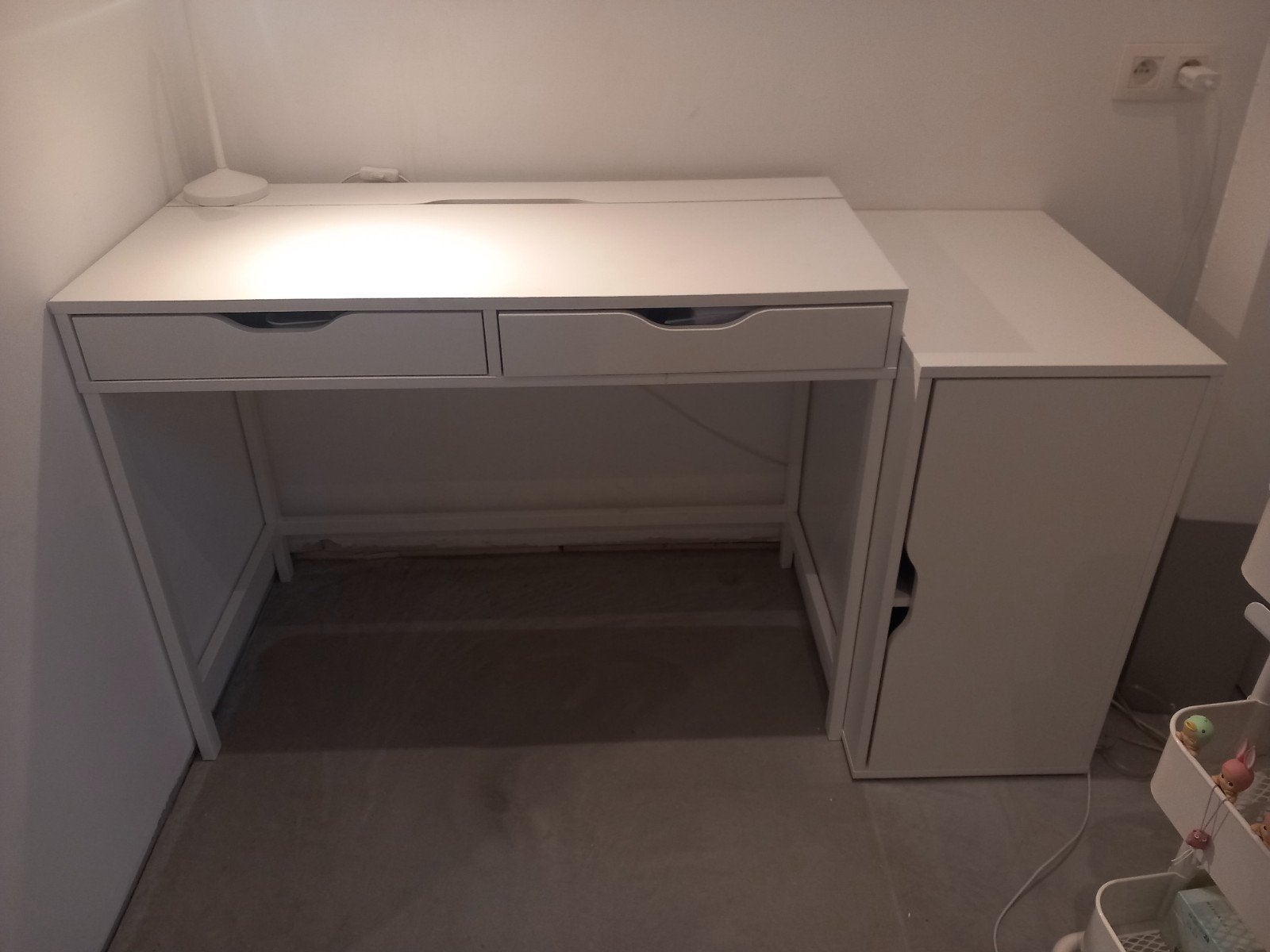 Bureau met kastje wit, Huis en Inrichting, Ophalen, Wit