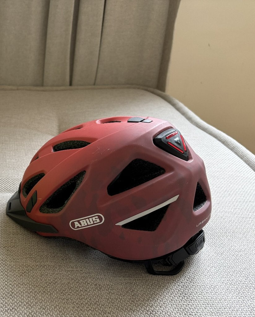 Fietshelm, Fietsen en Brommers, Ophalen, Overige maten, Zo goed als nieuw, Abus
