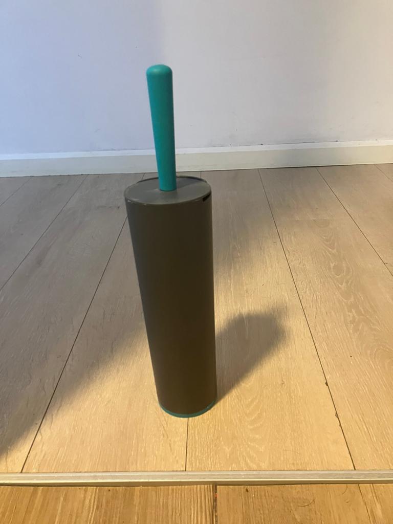 Toiletborstel. Ongebruikt !!!, Handtassen en Accessoires, Uiterlijk | Cosmetica en Make-up, Ophalen, Nieuw