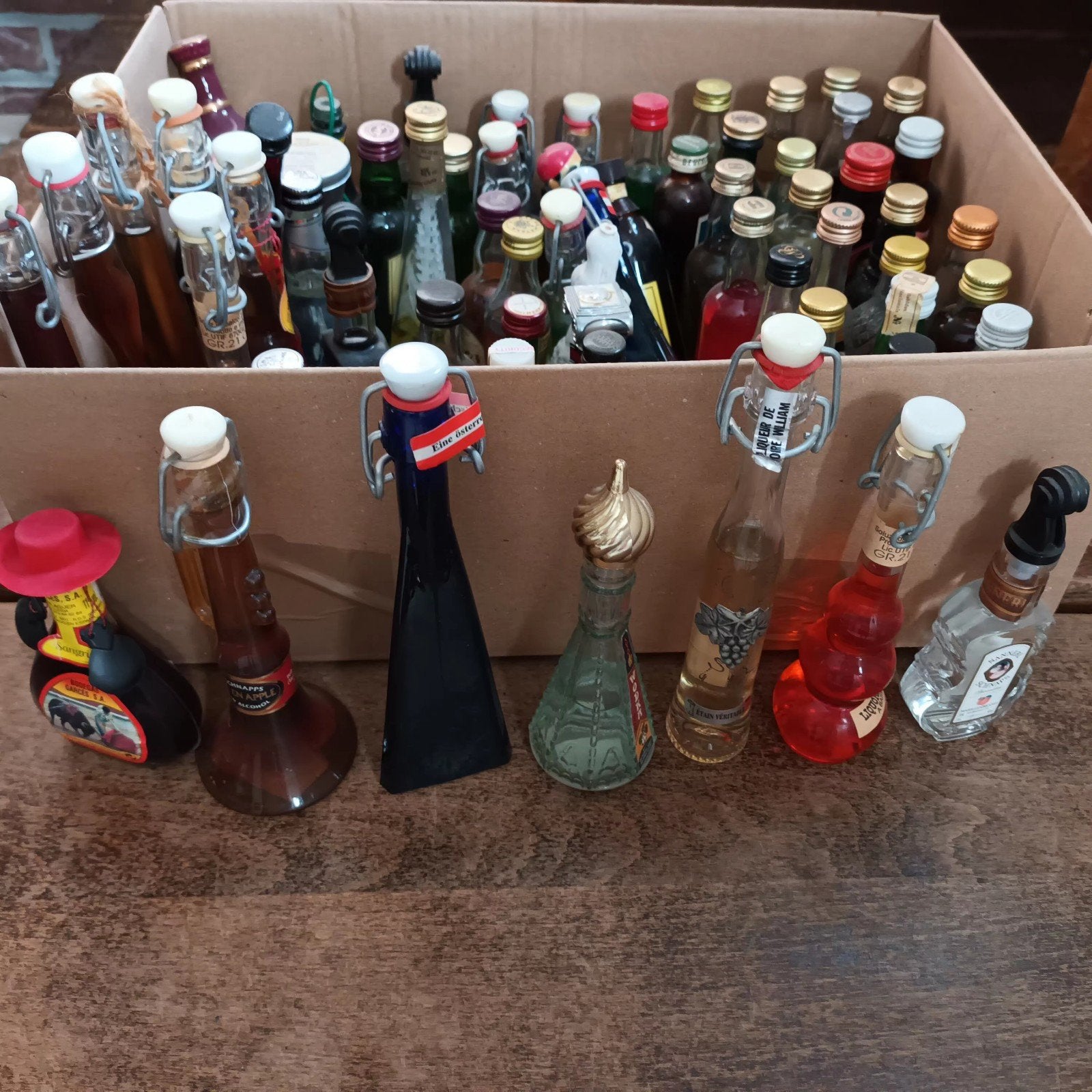 Miniatuur flesjes alcohol, Ophalen