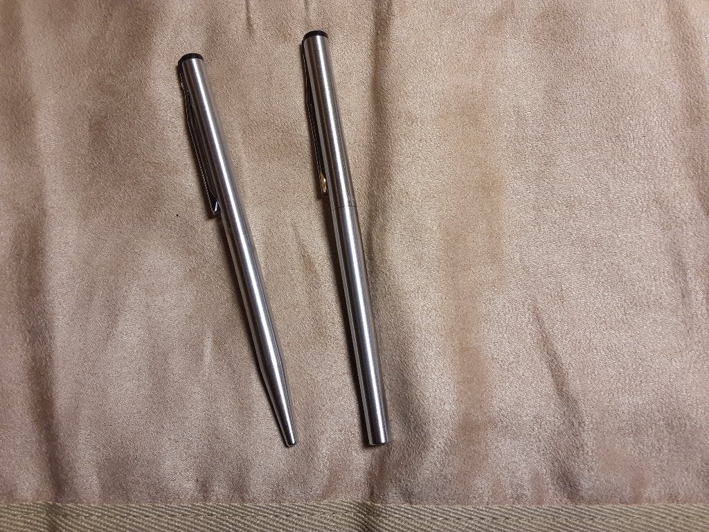 Sheaffer Slim line Steel matte finish set FP/BP, Verzamelen, Pennenverzamelingen, Ophalen, Met doosje, Zo goed als nieuw, Pennenset
