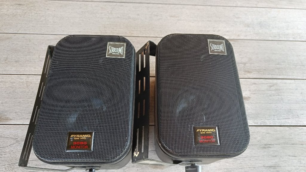 boxen, Stereo speakers, Gebruikt, Inclusief muurbeugels, Ophalen