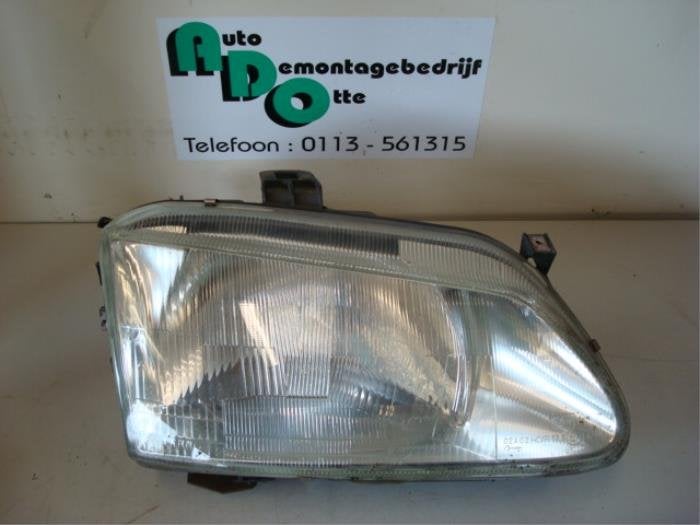 Koplamp rechts van een Renault Megane Scenic, Auto-onderdelen, Gebruikt, -, Renault, -